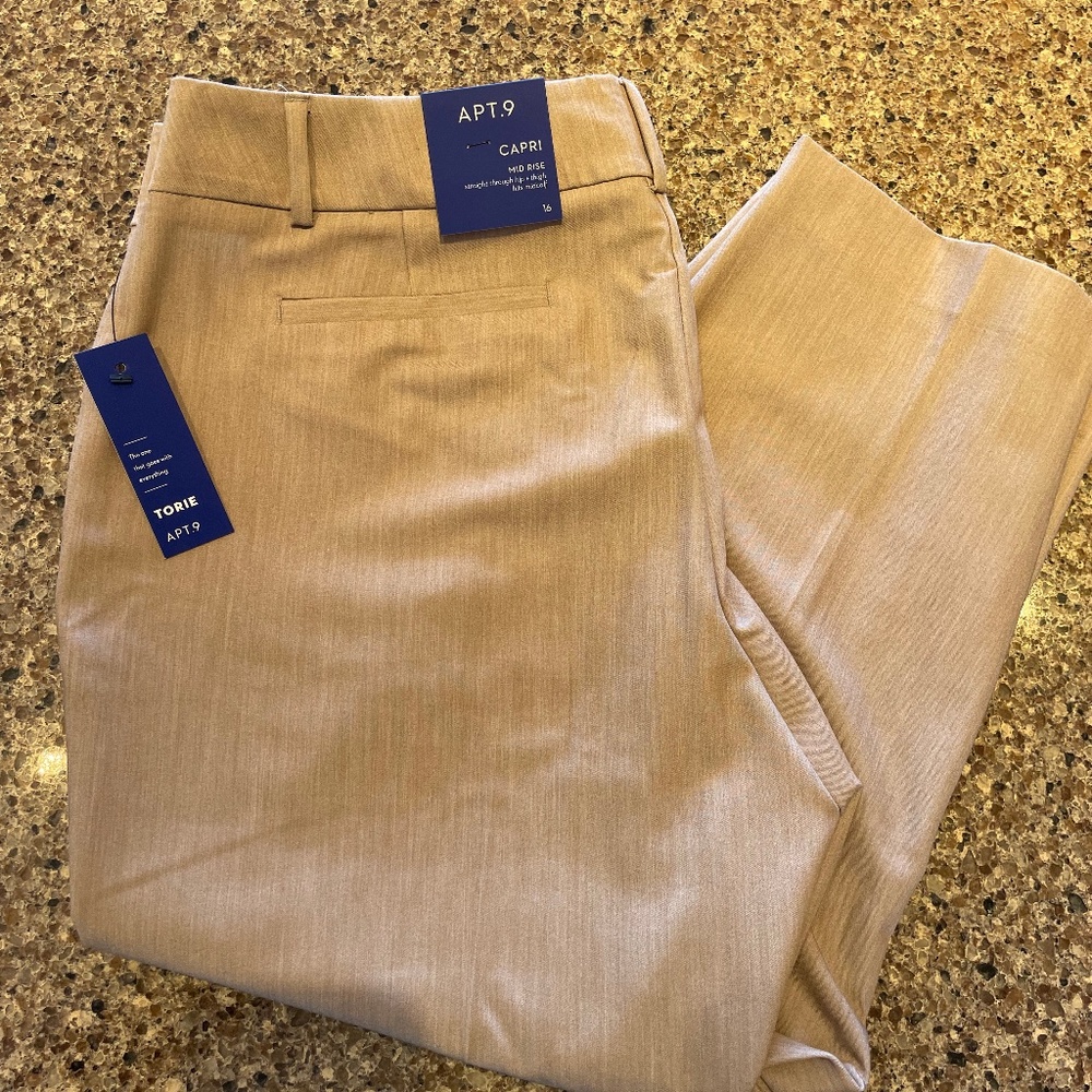 NWT Apt. 9 Torie Women's Capri